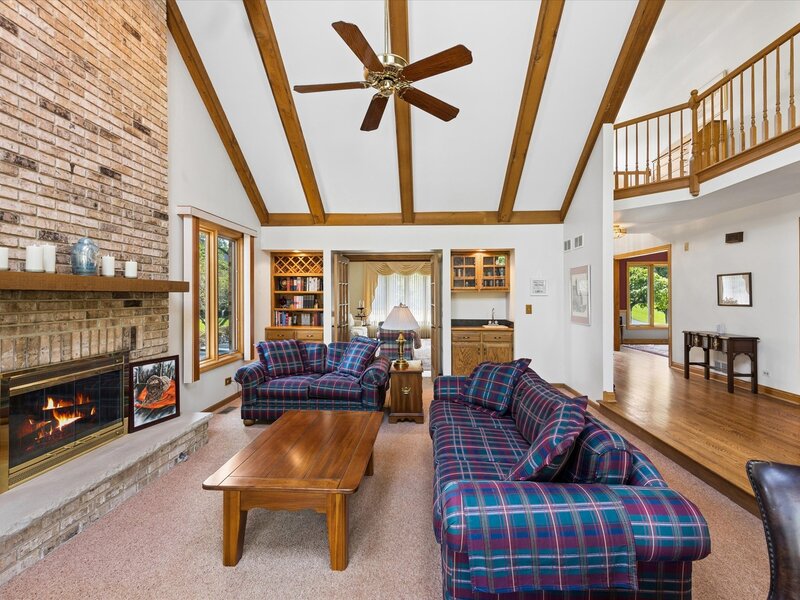 453 81st Street Burr Ridge IL 60527
