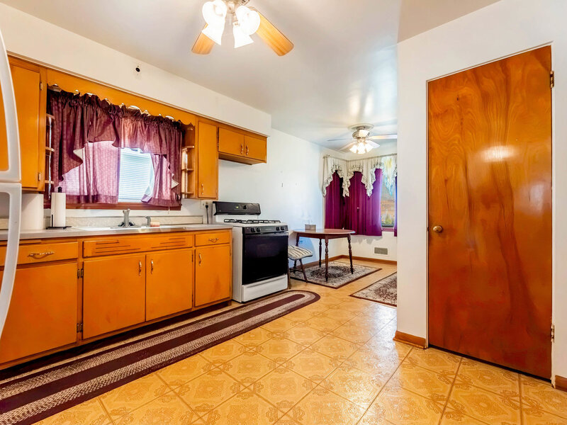 7304 W 59th Street Summit IL 60501