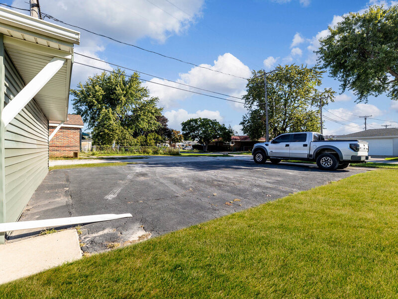 7304 W 59th Street Summit IL 60501