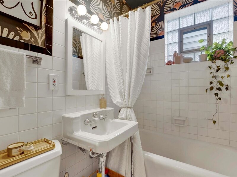 6239 N Campbell Avenue Chicago IL 60659