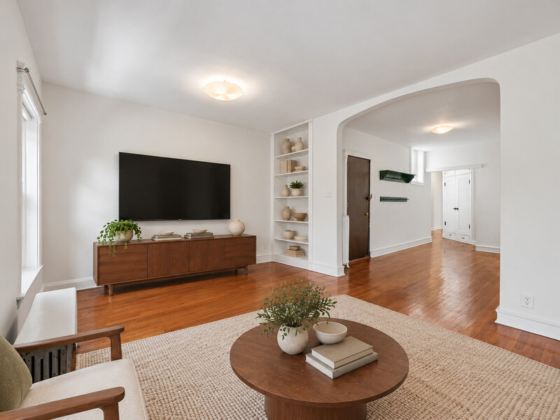 5715 S Blackstone Avenue Chicago IL 60637