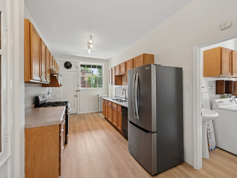 5715 S Blackstone Avenue Chicago IL 60637