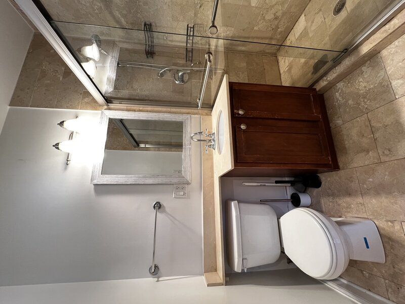 2707 W Glenlake Avenue Chicago IL 60659