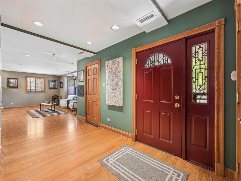 204 E 32nd Street Chicago IL 60616