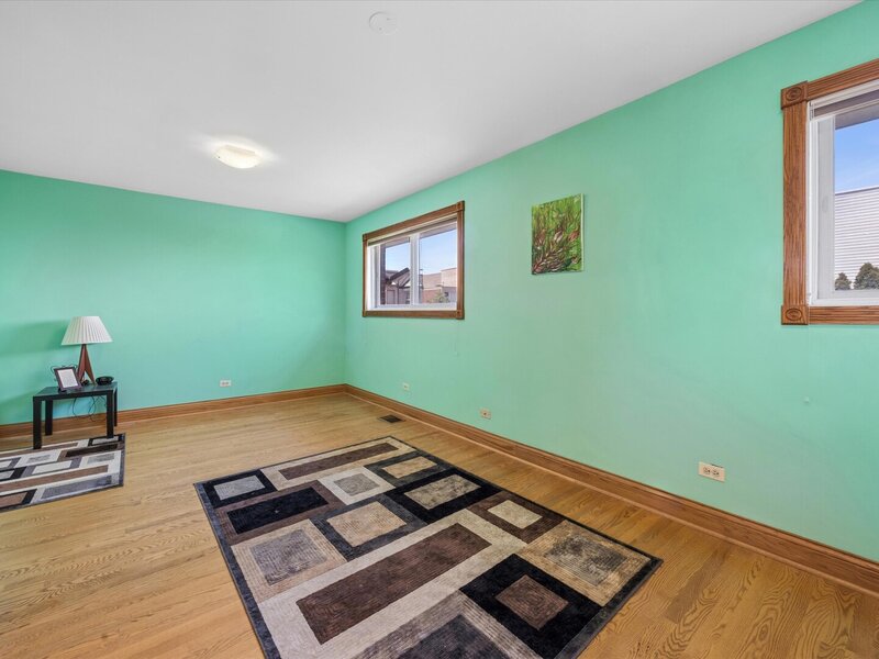 204 E 32nd Street Chicago IL 60616