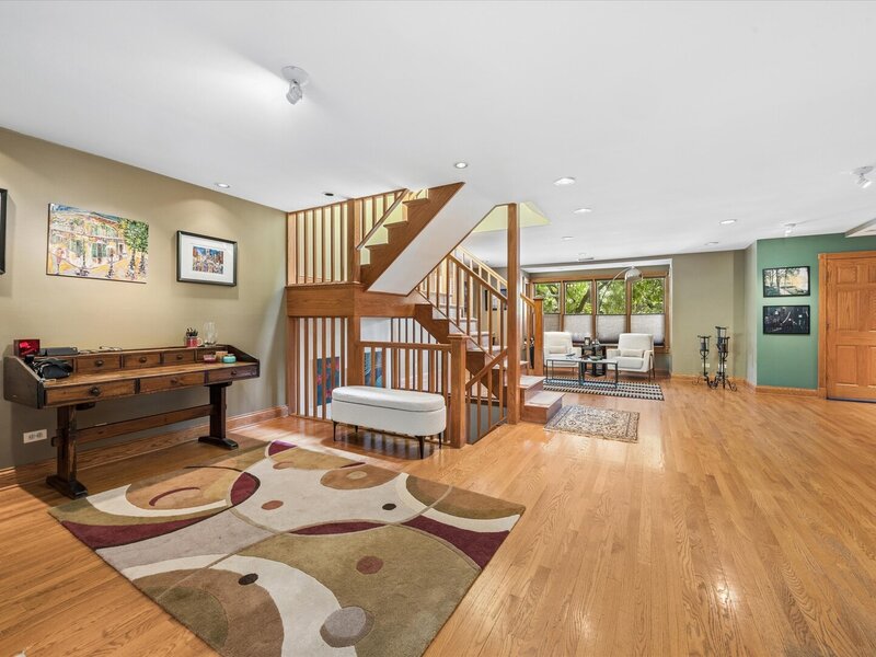 204 E 32nd Street Chicago IL 60616