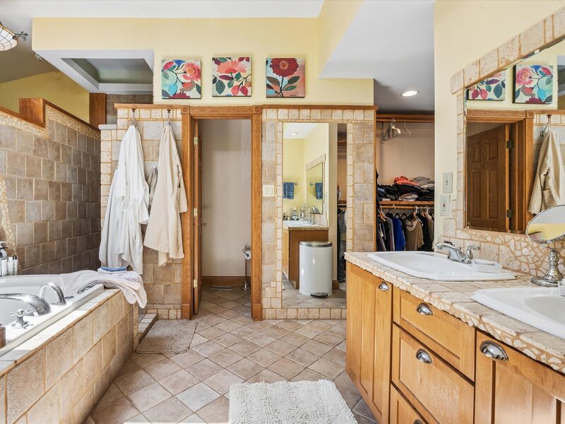 204 E 32nd Street Chicago IL 60616