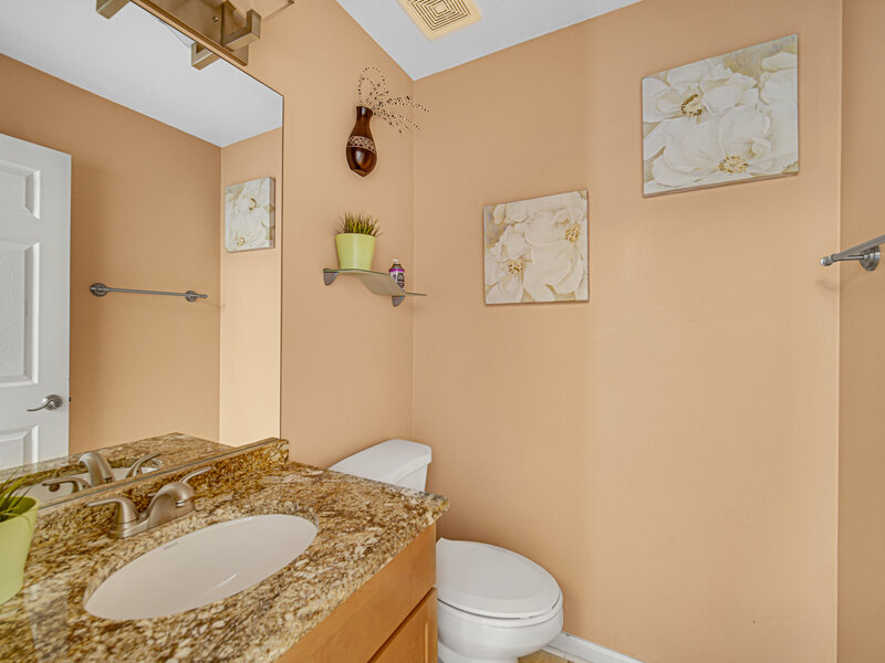 1424 Derby Lane Mundelein IL 60060