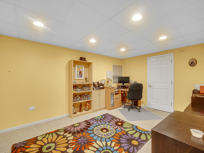 1424 Derby Lane Mundelein IL 60060