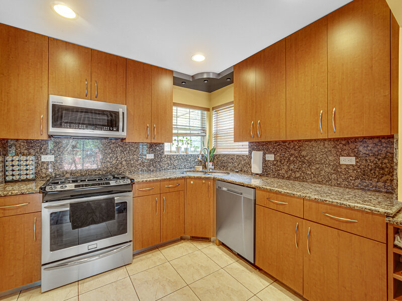 1424 Derby Lane Mundelein IL 60060