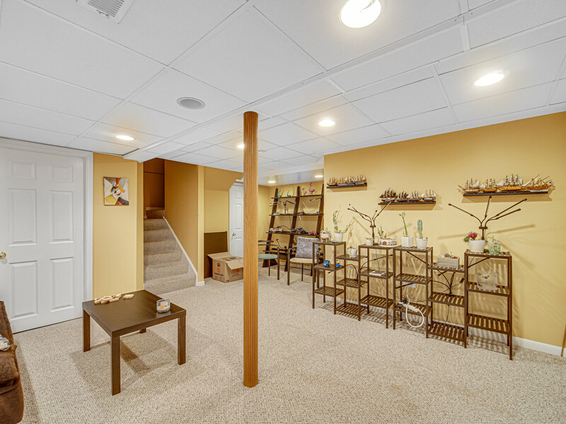 1424 Derby Lane Mundelein IL 60060