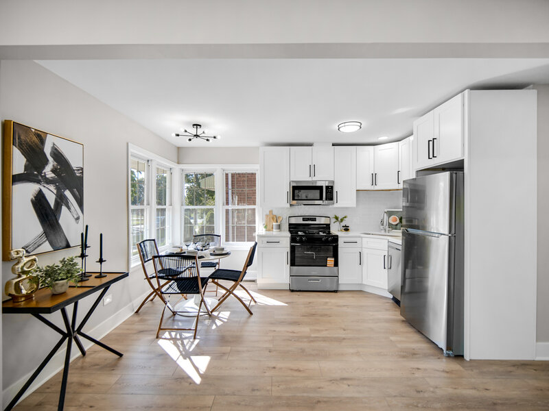 9746 S Dobson Avenue Chicago IL 60628