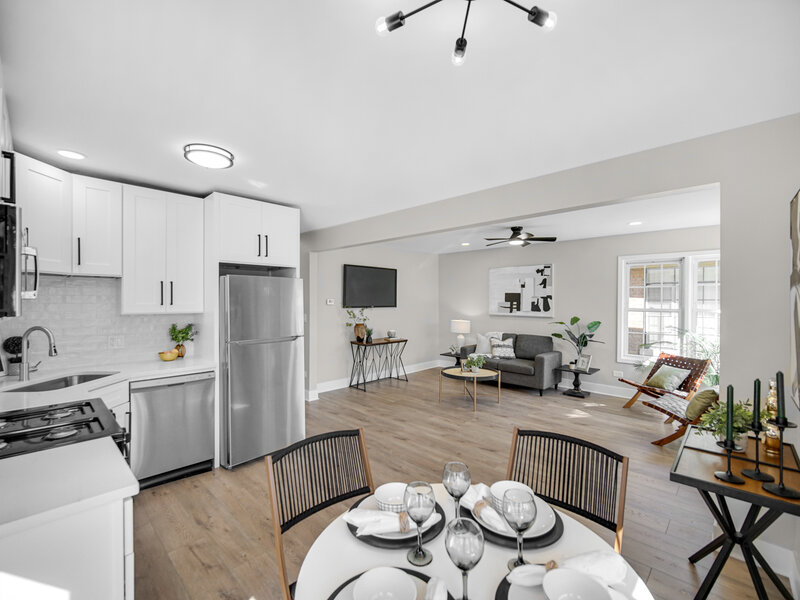 9746 S Dobson Avenue Chicago IL 60628