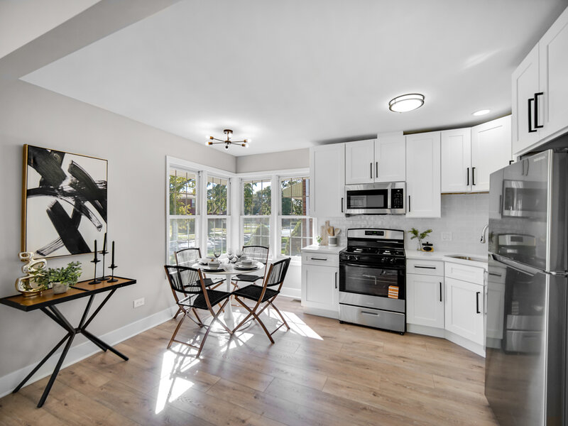9746 S Dobson Avenue Chicago IL 60628