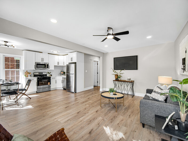 9746 S Dobson Avenue Chicago IL 60628