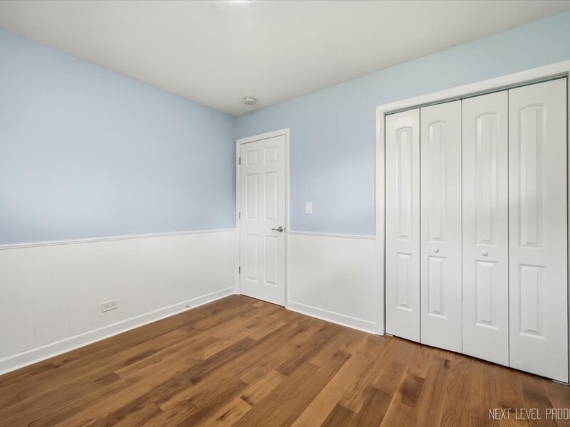 2010 Paddock Lane Wheaton IL 60187