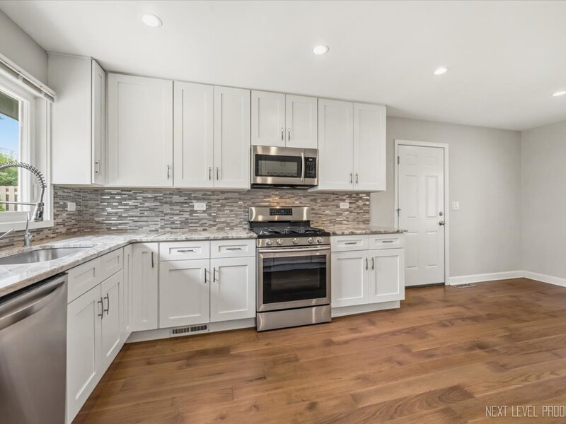 2010 Paddock Lane Wheaton IL 60187