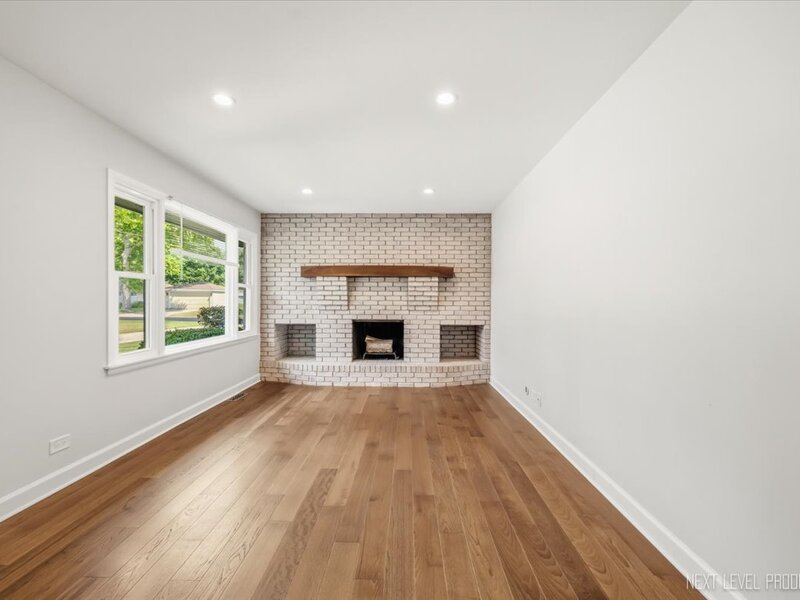 2010 Paddock Lane Wheaton IL 60187