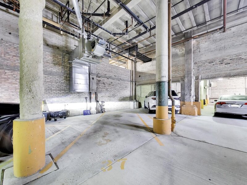 2545 S Dearborn Street Chicago IL 60616