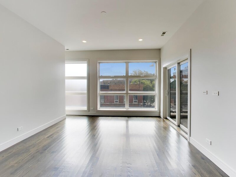 1605 N Oakley Avenue Chicago IL 60647