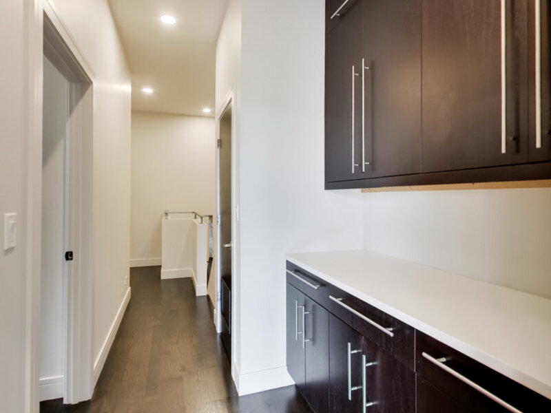1605 N Oakley Avenue Chicago IL 60647
