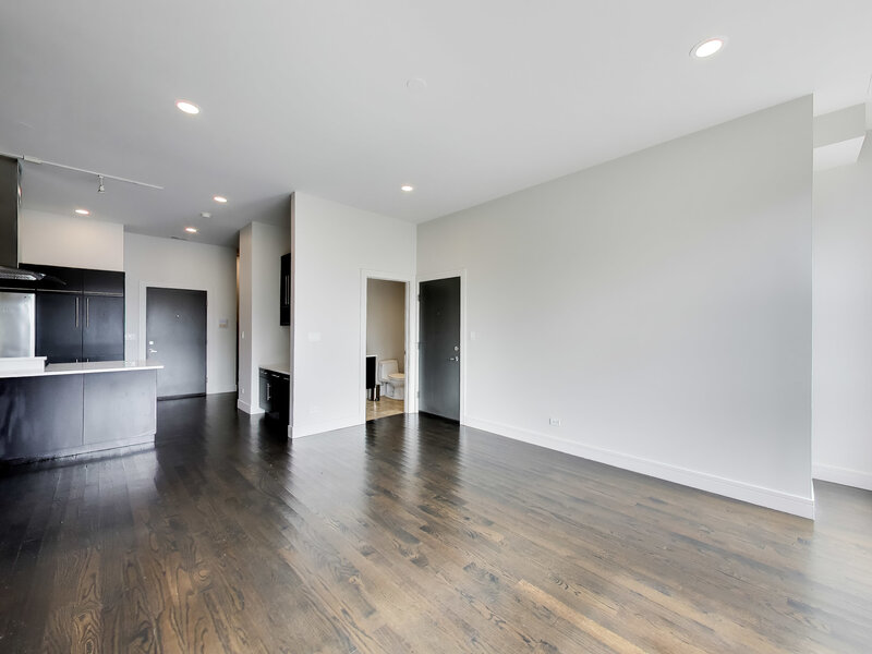 1605 N Oakley Avenue Chicago IL 60647