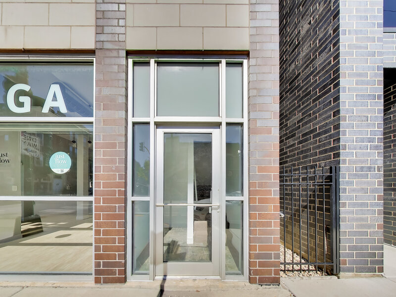 1605 N Oakley Avenue Chicago IL 60647