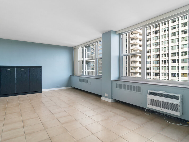 4250 N Marine Drive Chicago IL 60613