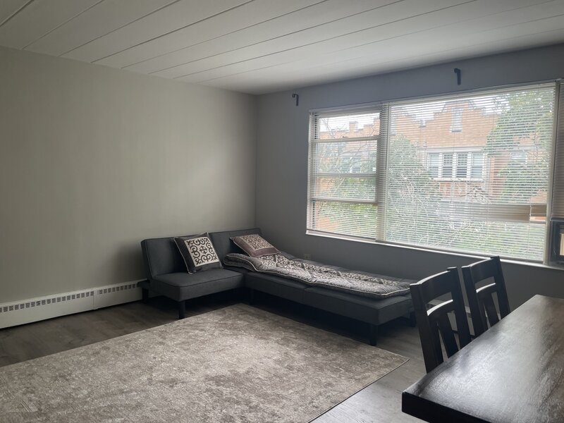6833 N Oakley Avenue Chicago IL 60645