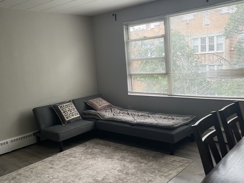 6833 N Oakley Avenue Chicago IL 60645