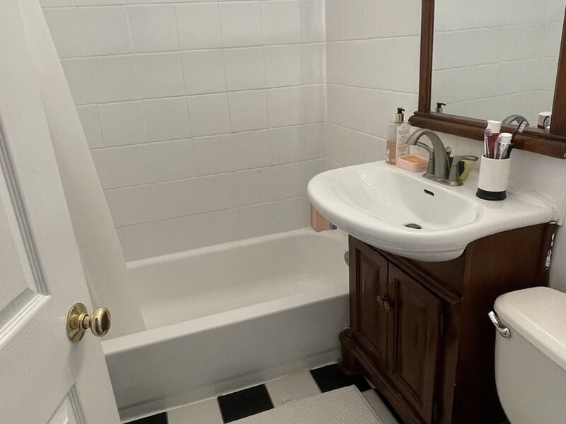6833 N Oakley Avenue Chicago IL 60645
