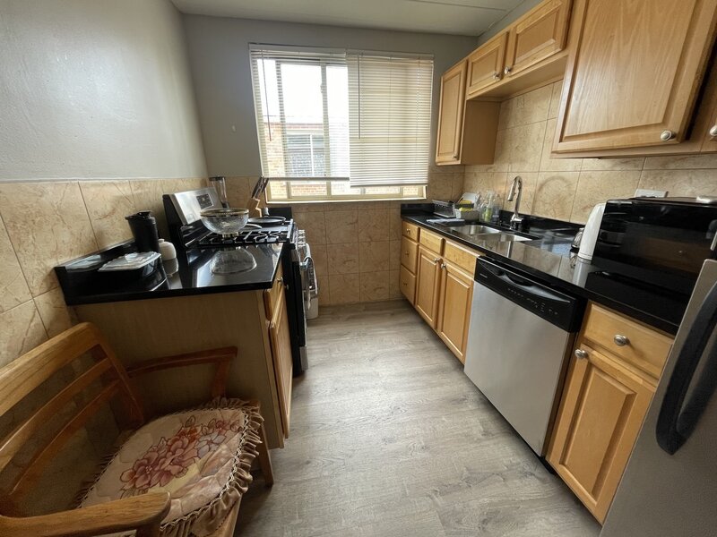 6833 N Oakley Avenue Chicago IL 60645