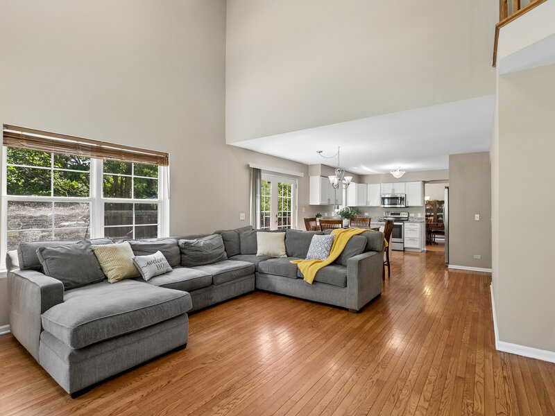 139 N Crooked Lake Lane Lindenhurst IL 60046