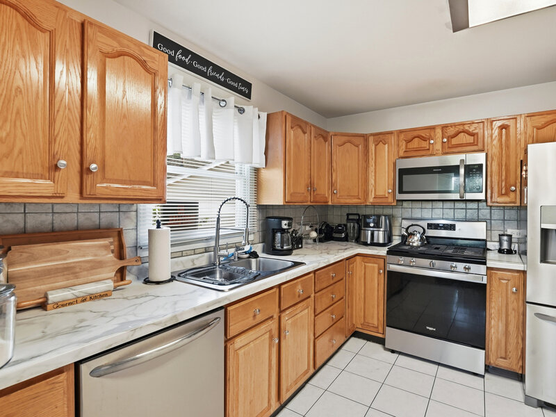 4009 Ridge Road Zion IL 60099
