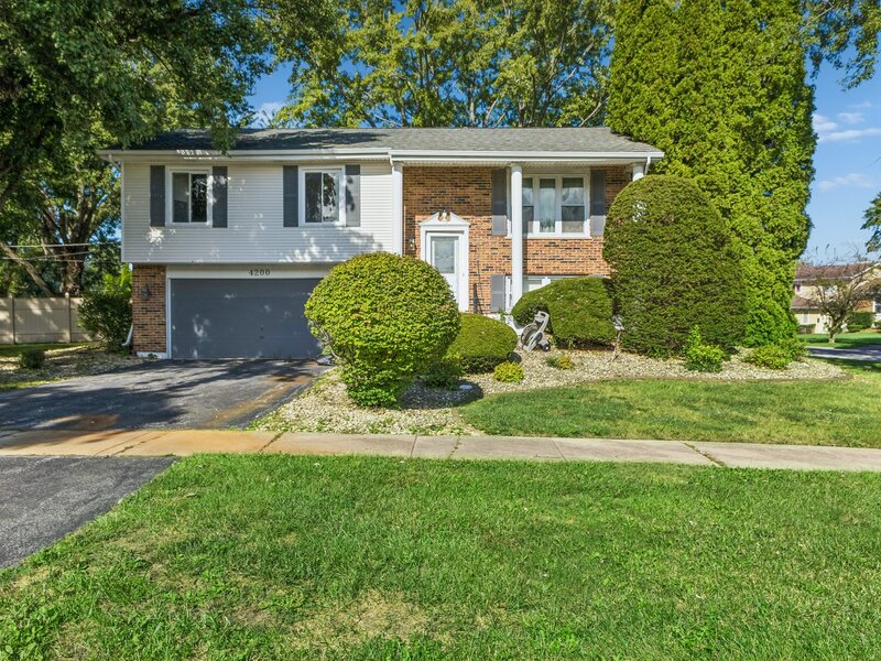 4200 W 176th Place Country Club Hills IL 60478