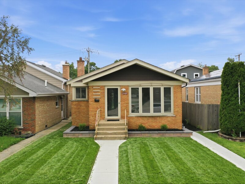 2905 W 102nd Place Chicago IL 60655