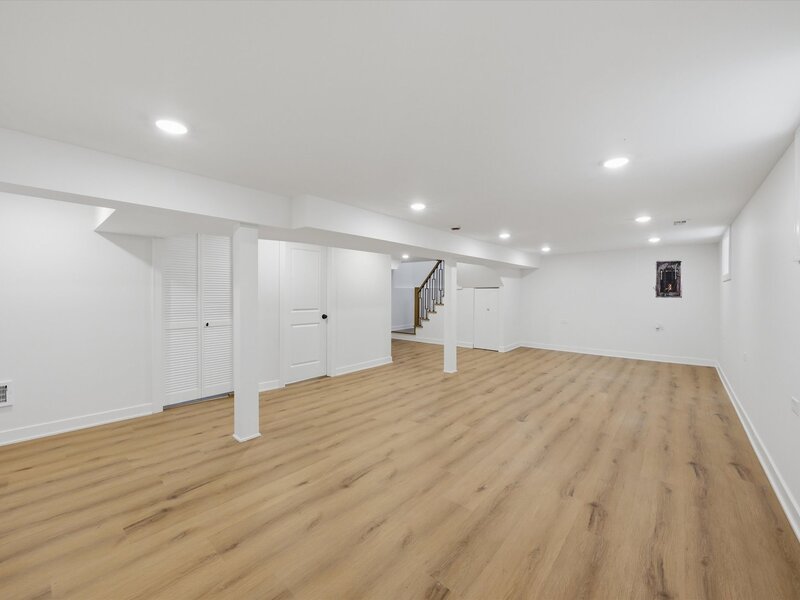 2905 W 102nd Place Chicago IL 60655