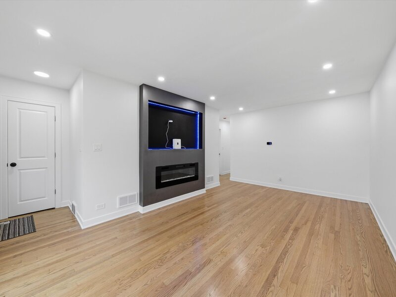 2905 W 102nd Place Chicago IL 60655