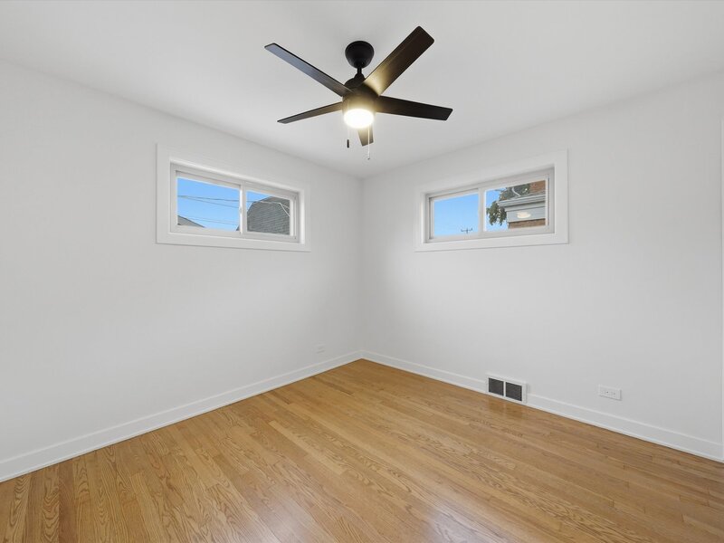2905 W 102nd Place Chicago IL 60655