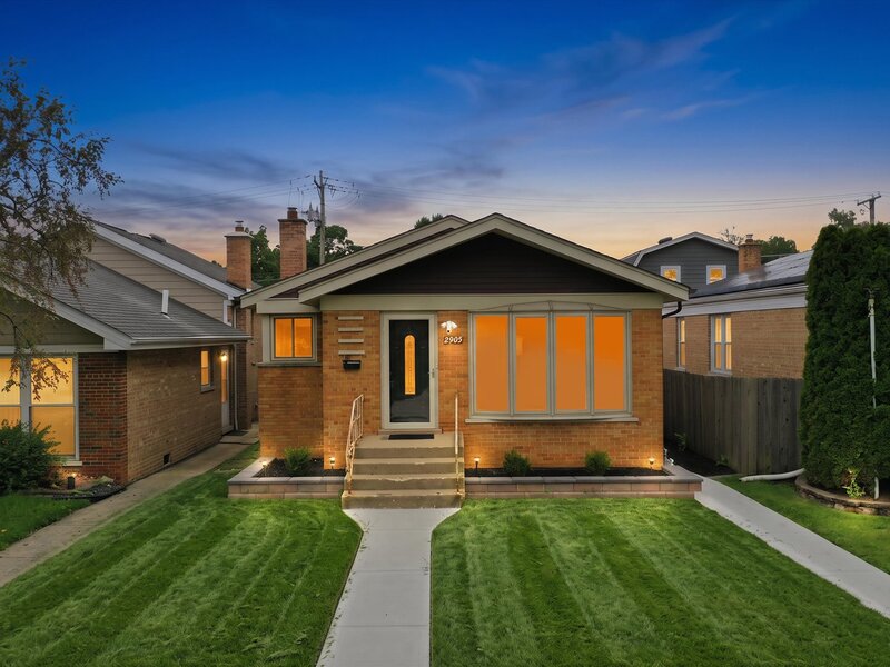 2905 W 102nd Place Chicago IL 60655