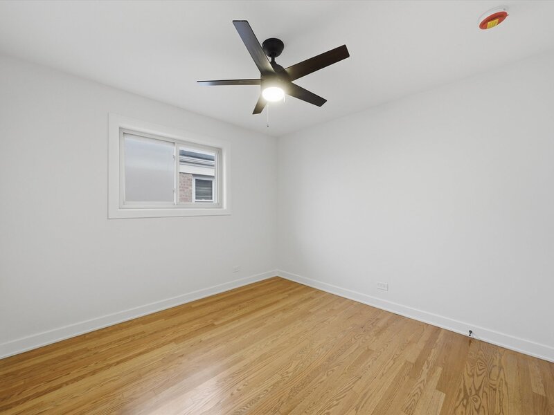 2905 W 102nd Place Chicago IL 60655