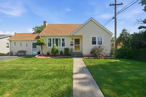 Photo of 6743 106th Place Chicago Ridge IL 60415