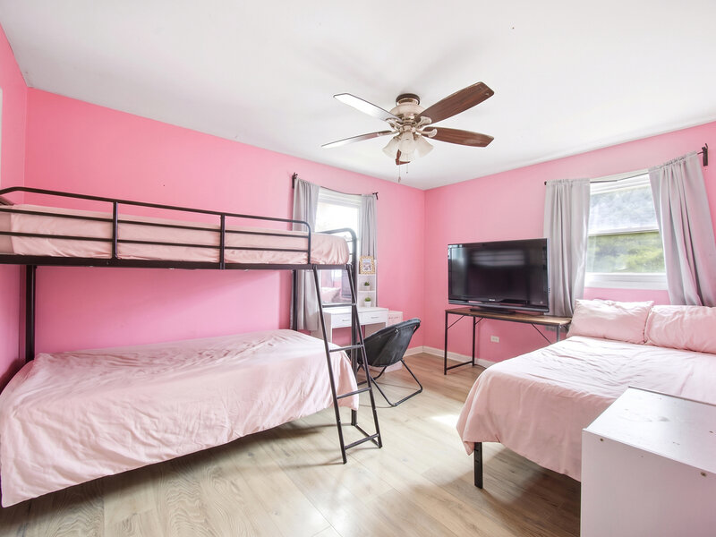 1419 N Madlock Court Elgin IL 60123