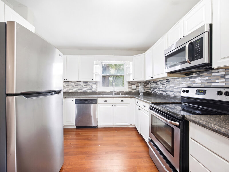 1419 N Madlock Court Elgin IL 60123