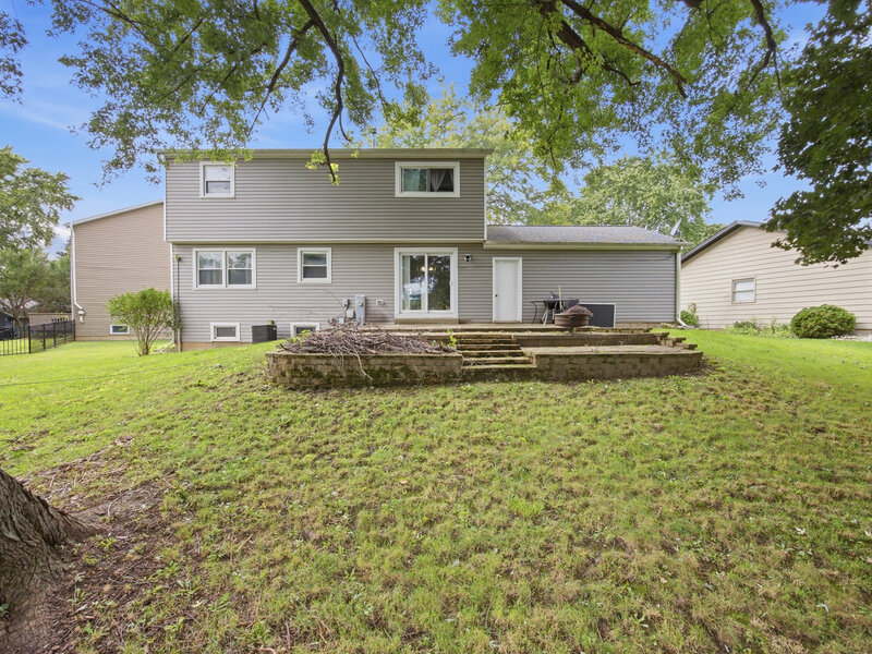 1419 N Madlock Court Elgin IL 60123