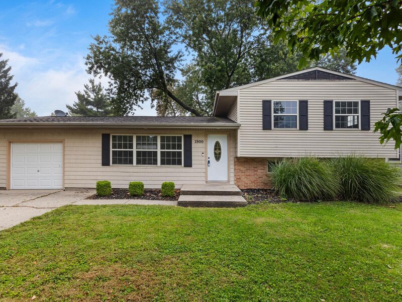 1900 Alder Lane Champaign IL 61821