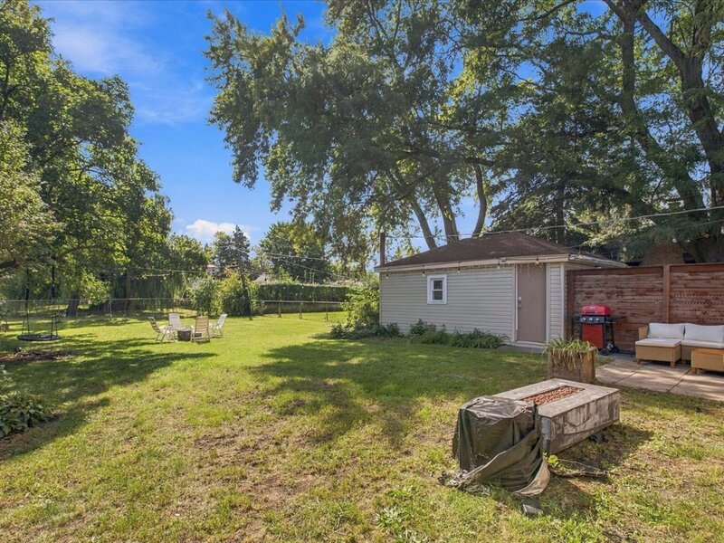 2037 E Touhy Avenue Des Plaines IL 60018
