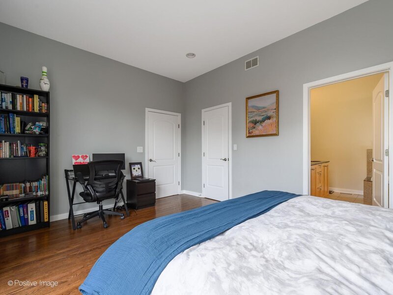 1901 W Division Street Chicago IL 60622