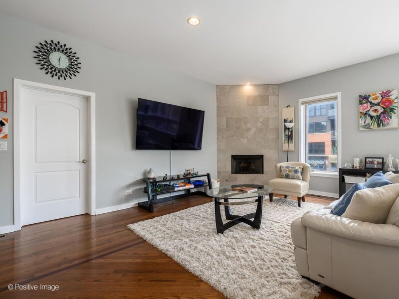 1901 W Division Street Chicago IL 60622