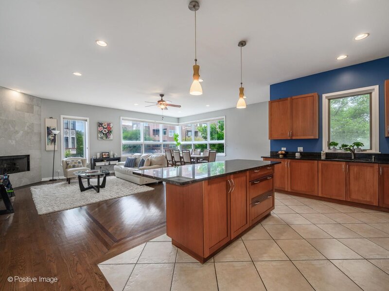 1901 W Division Street Chicago IL 60622